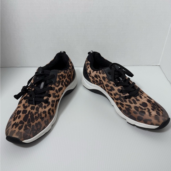 VIONIC Sneakers Low Top 335 Tourney 1st Ray Technology Cheetah Print 11 - Picture 7 of 10